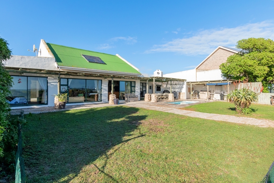 5 Bedroom Property for Sale in Duyker Eiland Western Cape